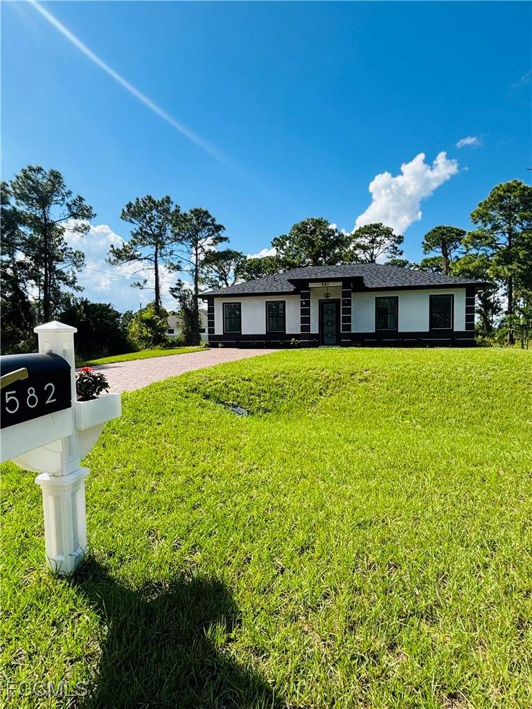 4 bedroom SingleFamilyResidence at 582 Eisenhower Blvd, Lehigh Acres, Lehigh Acres — photo 2
