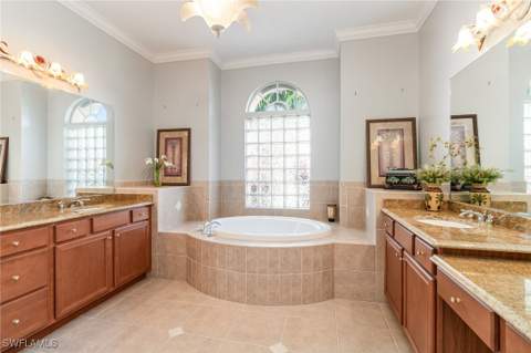 8514 Sedonia Cir, Estero FL - photo 18 of 49