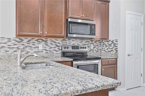 2173 Summersweet Dr, Alva FL - photo 16 of 38