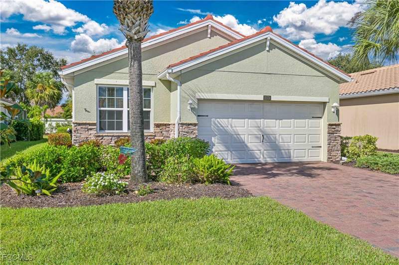 3 bedroom SingleFamilyResidence at 2173 Summersweet Dr, Cascades, Alva — photo 2