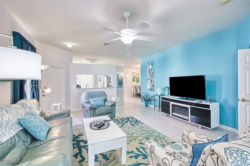 2 bedroom Attached at 13616 Gulf Breeze St, Reflection Lakes, Fort Myers — photo 5