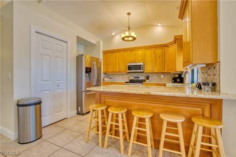 3208 SE 5th Ave, Cape Coral FL - photo 9 of 44