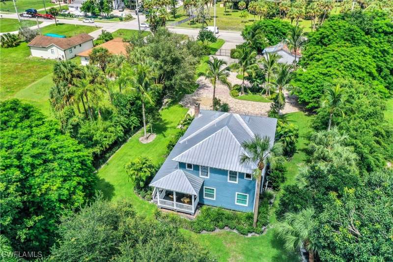 4 bedroom SingleFamilyResidence at 11420/11422 Dean St, Bonita Springs, Bonita Springs — photo 3