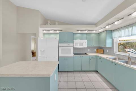 2569 SW 27th Ave, Cape Coral FL - photo 13 of 40