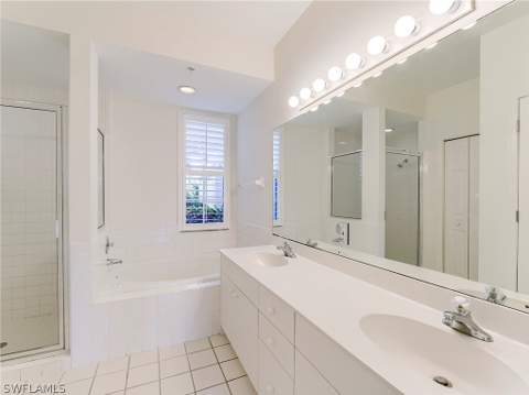 25203 Pelican Creek Cir 102, Bonita Springs FL - photo 20 of 38
