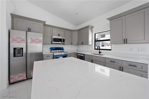 2458 NW 9th Ter, Cape Coral FL - photo 15 of 38