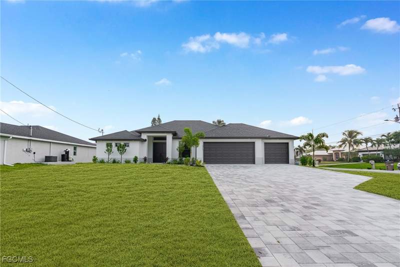 3 bedroom SingleFamilyResidence at 2301 NW 34th Ave, Cape Coral, Cape Coral — photo 4