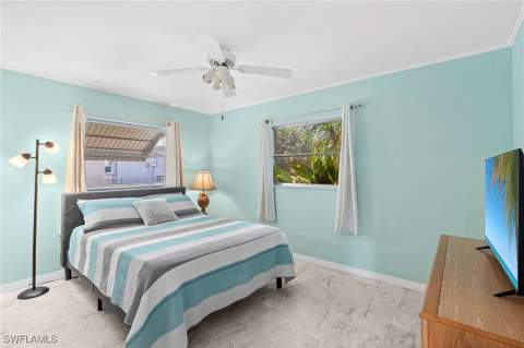 4902 Seville Ct, Cape Coral FL - photo 17 of 37