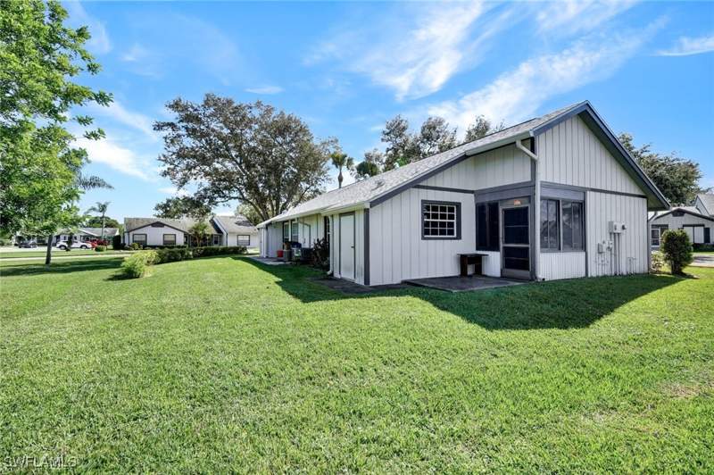 2 bedroom Attached at 10622 Talmadge Ct, Beacon Square, Lehigh Acres — photo 2
