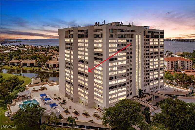 2 bedroom Condominium at 5260 S Landings DR 802, ARIEL, Fort Myers — photo 1