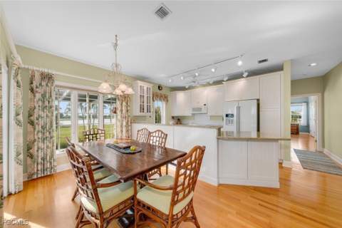 1172 Kittiwake Cir, Sanibel FL - photo 18 of 48