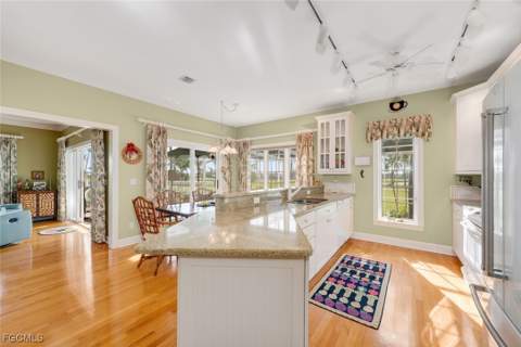 1172 Kittiwake Cir, Sanibel FL - photo 21 of 48