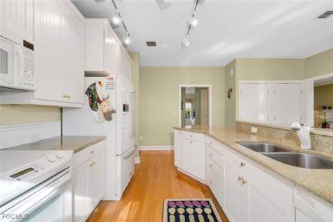 1172 Kittiwake Cir, Sanibel FL - photo 23 of 48