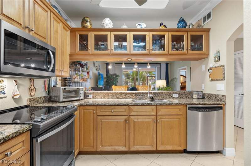 2 bedroom Condominium at 4566 SE 5th Pl 105, Tuscany Village, Cape Coral — photo 3