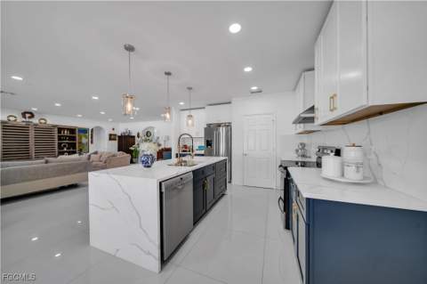 221 SW 21st Ter, Cape Coral FL - photo 15 of 41