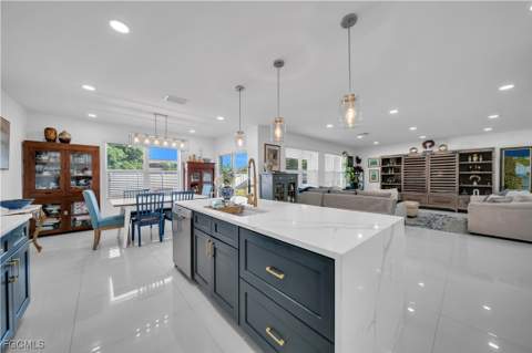 221 SW 21st Ter, Cape Coral FL - photo 16 of 41