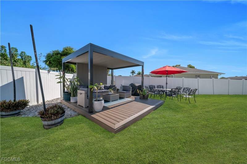 4 bedroom SingleFamilyResidence at 221 SW 21st Ter, Cape Coral, Cape Coral — photo 5