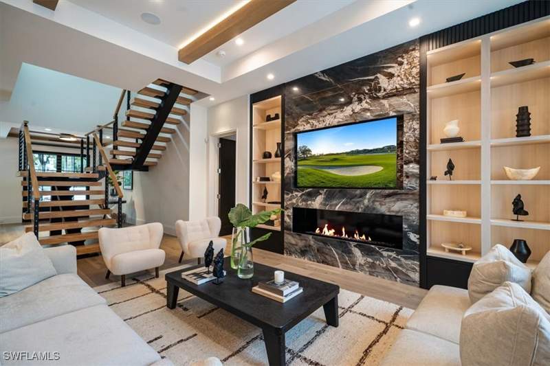 4 bedroom SingleFamilyResidence at 349 2nd Ave N, Olde Naples, Naples — photo 5