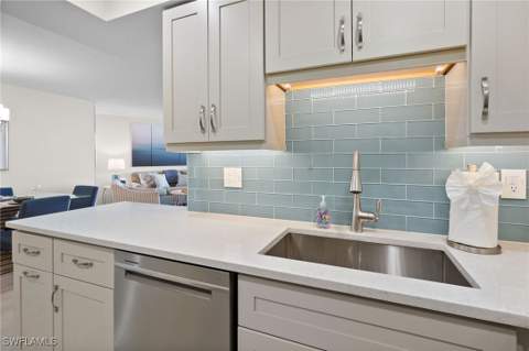 380 Seaview Ct 1107, Marco Island FL - photo 13 of 50