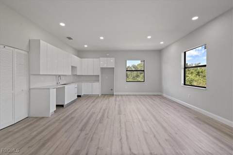 843 Theodore Vail St E, Lehigh Acres FL - photo 10 of 32