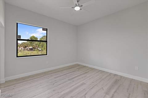 843 Theodore Vail St E, Lehigh Acres FL - photo 17 of 32