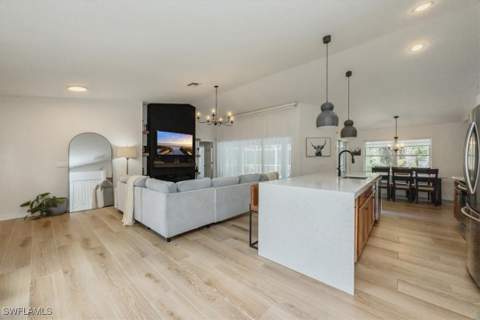 361 9th St NW, Naples FL - photo 11 of 24