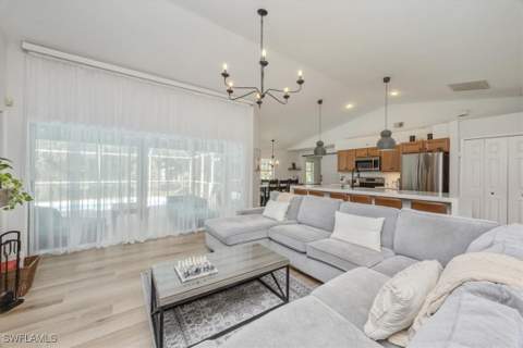 361 9th St NW, Naples FL - photo 7 of 24