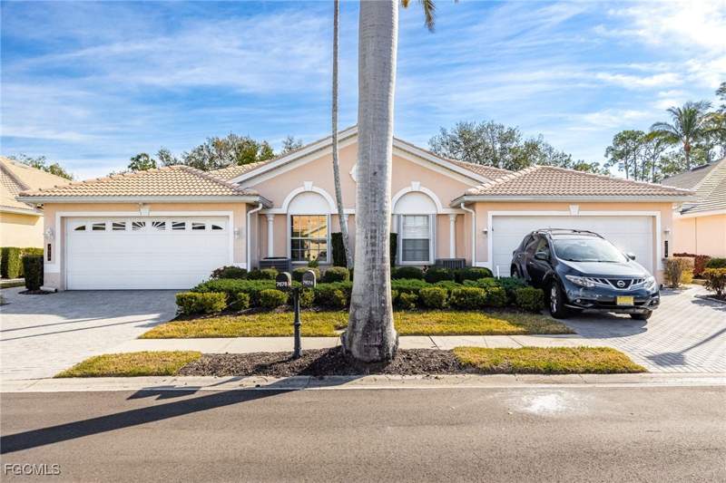 3 bedroom Attached at 7678 Bay Lake Dr, Reflection Lakes, Fort Myers — photo 2