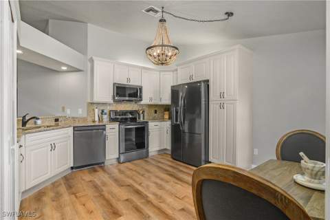 13061 Hamilton Harbour Dr R1, Naples FL - photo 9 of 23