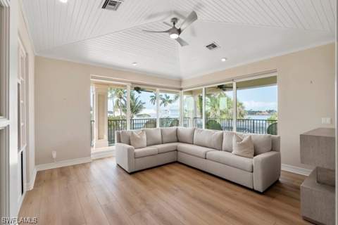 1400 Jewel Box Ave, Naples FL - photo 11 of 22