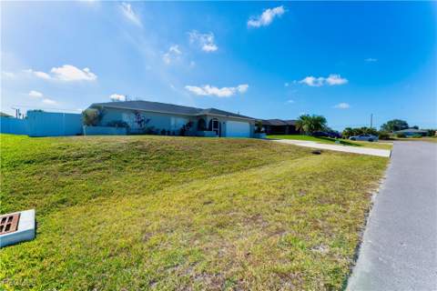 224 NE 9th Ter, Cape Coral FL - photo 12 of 48