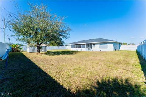 224 NE 9th Ter, Cape Coral FL - photo 18 of 48
