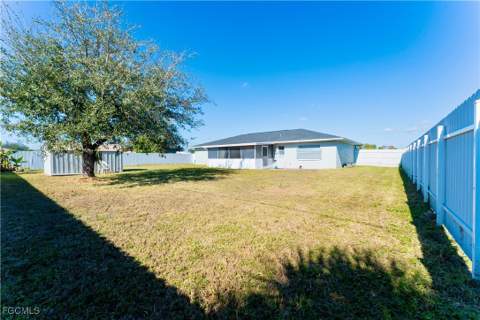 224 NE 9th Ter, Cape Coral FL - photo 19 of 48