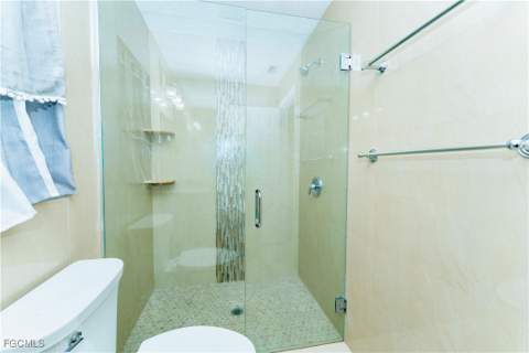 224 NE 9th Ter, Cape Coral FL - photo 8 of 48