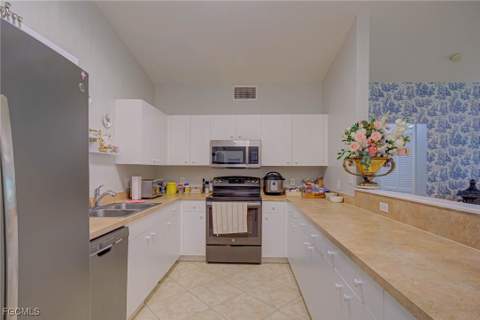 1050 Hancock Creek South Blvd 203, Cape Coral FL - photo 8 of 20