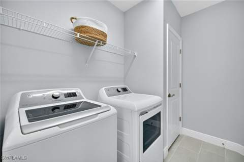2554 Seychelles Dr 904, Naples FL - photo 22 of 36