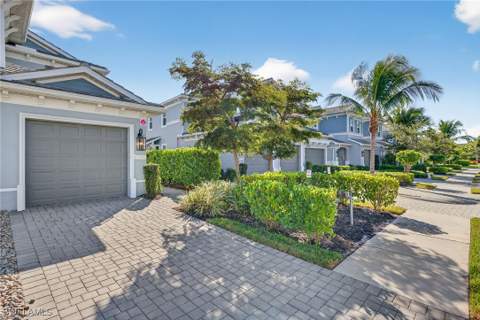 2554 Seychelles Dr 904, Naples FL - photo 24 of 36