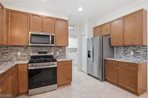 9323 Aviano Dr, Fort Myers FL - photo 11 of 36