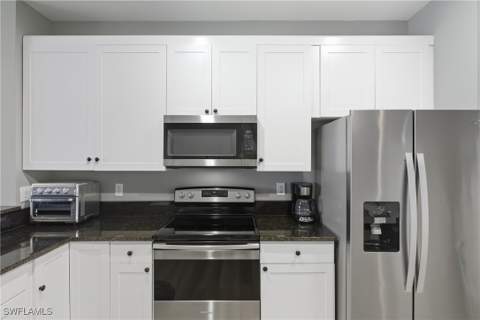 8461 Village Edge Cir 2, Fort Myers FL - photo 16 of 43