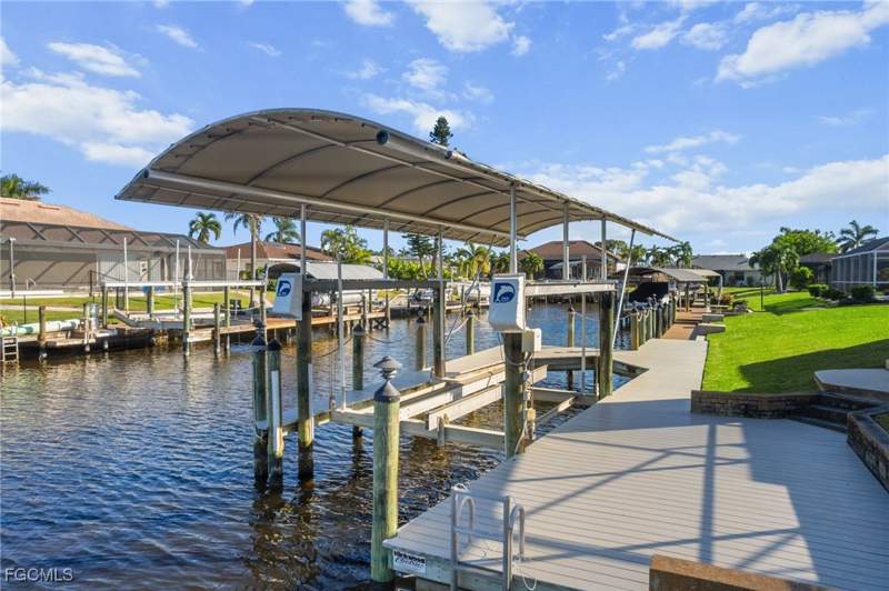 3 bedroom SingleFamilyResidence at 5025 SW 10th Ave, Cape Coral, Cape Coral — photo 4