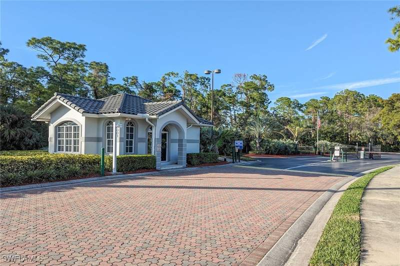3 bedroom Condominium at 409 Gabriel Cir 2207, Opal, Naples — photo 2