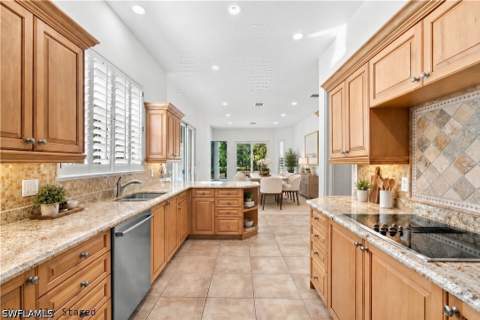 8169 Via Vecchia, Naples FL - photo 6 of 32