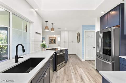 101 San Salvador St, Naples FL - photo 10 of 41