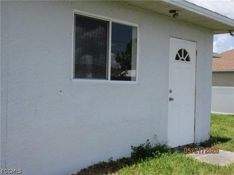 3 bedroom SingleFamilyResidence at 306 SE 2nd St, Cape Coral, Cape Coral — photo 2