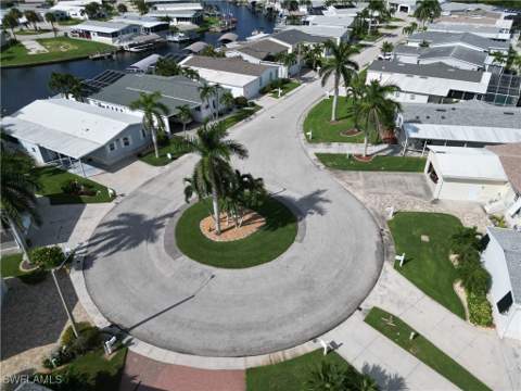 17741 Canal Cove Ct, Fort Myers Beach FL - photo 10 of 29