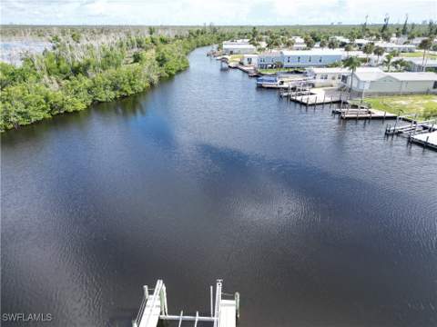 17741 Canal Cove Ct, Fort Myers Beach FL - photo 6 of 29