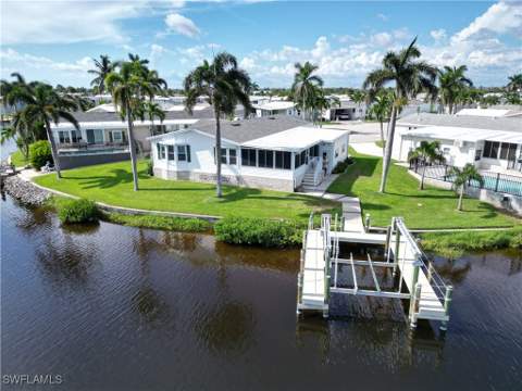 17741 Canal Cove Ct, Fort Myers Beach FL - photo 9 of 29
