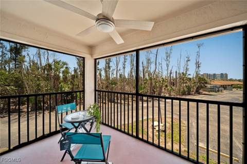 16881 Davis Rd 721, Fort Myers FL - photo 19 of 23