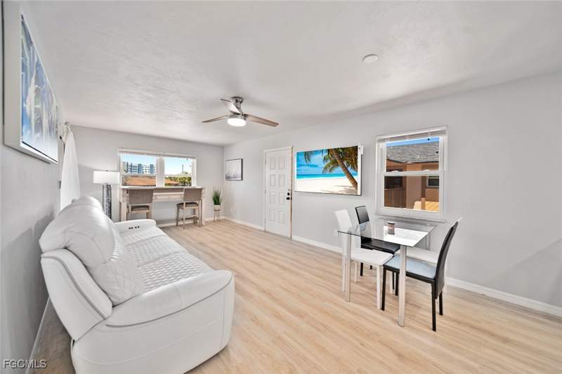 1 bedroom Condominium at 16881 Davis Rd 721, Davis Woods Condominium, Fort Myers — photo 2