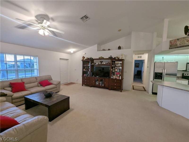 4 bedroom SingleFamilyResidence at 1007 NE 1st Ave, Cape Coral, Cape Coral — photo 5